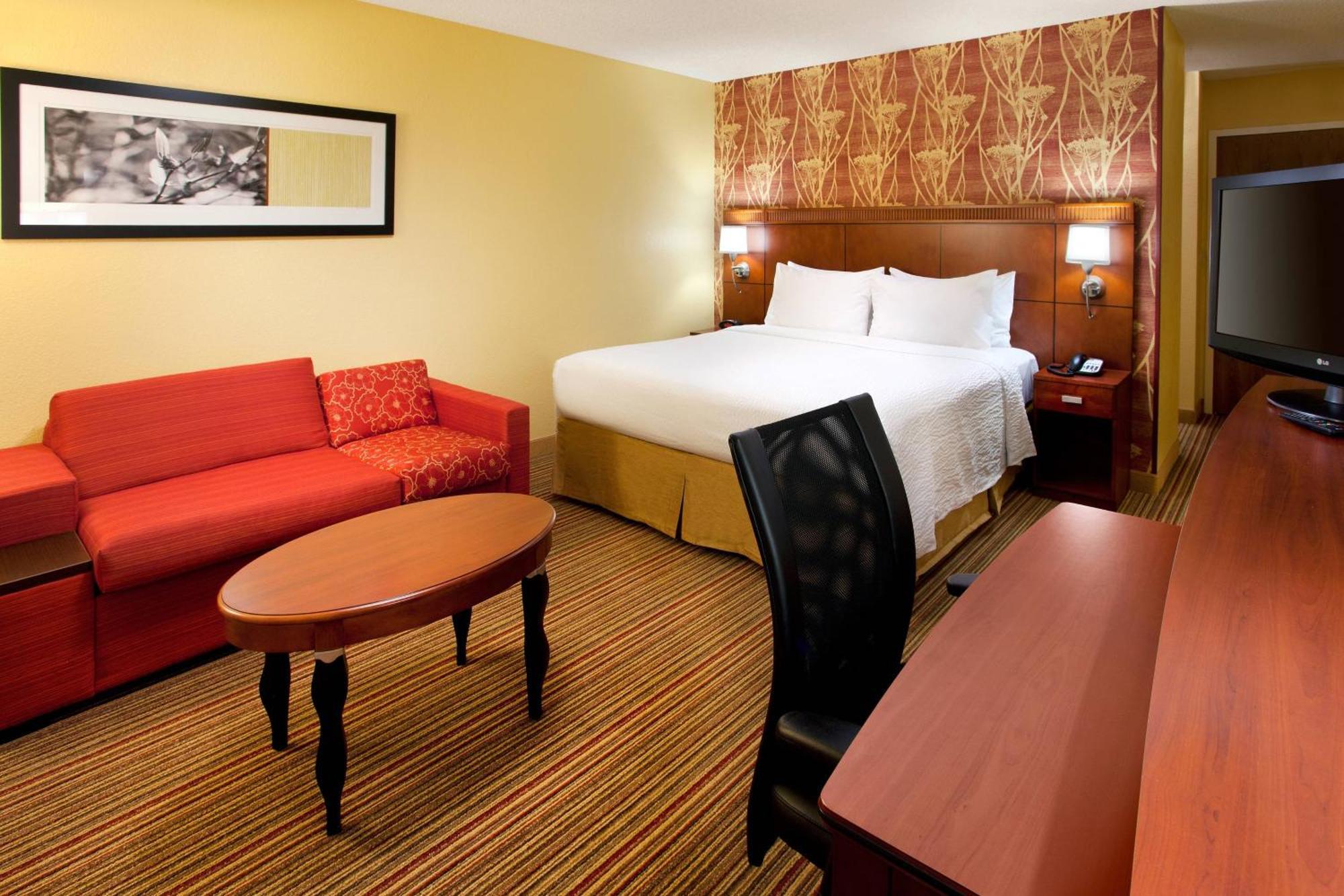 Courtyard By Marriott Sorrento Valley Hotel 3*