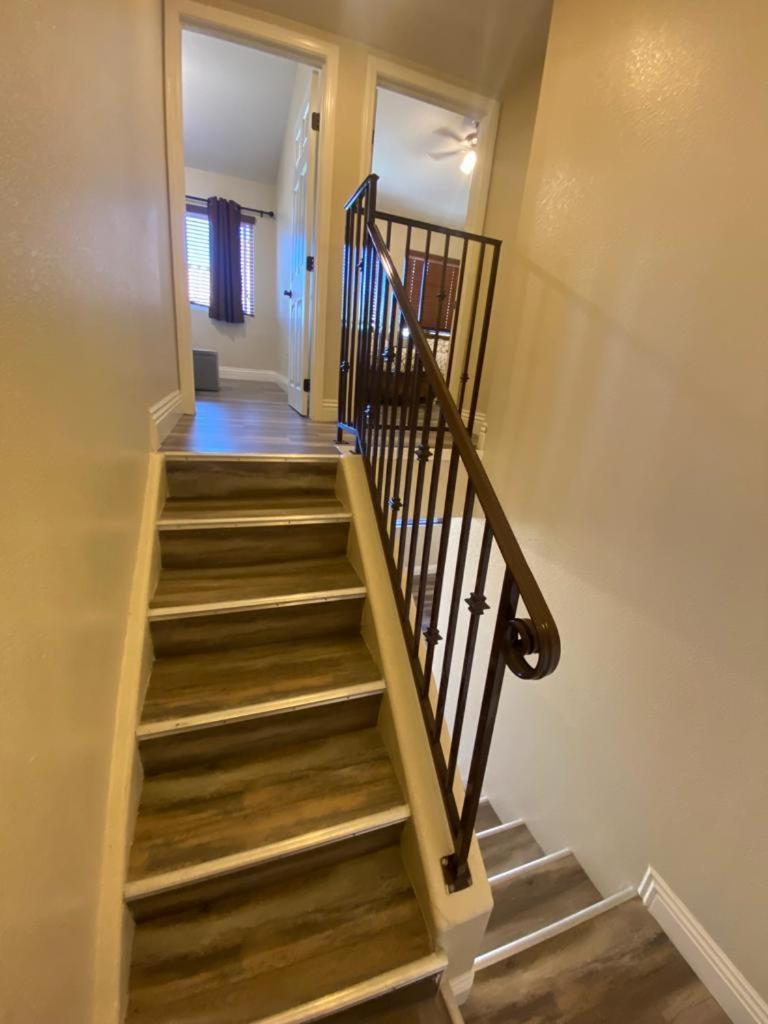 Apartamento Venetian Vacation La Jolla Two Bedroom Luxury Furnished Near And Utc Mall *