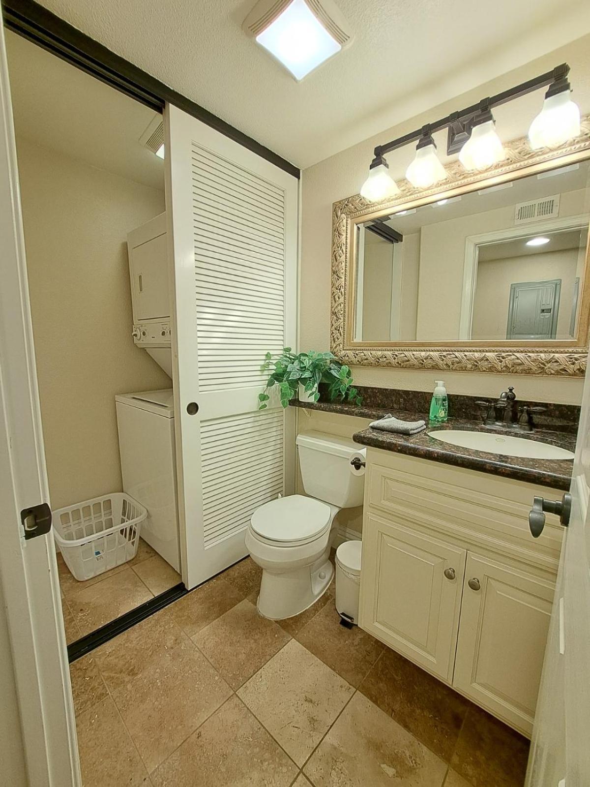 Venetian Vacation La Jolla Two Bedroom Luxury Furnished Near And Utc Mall San Diego