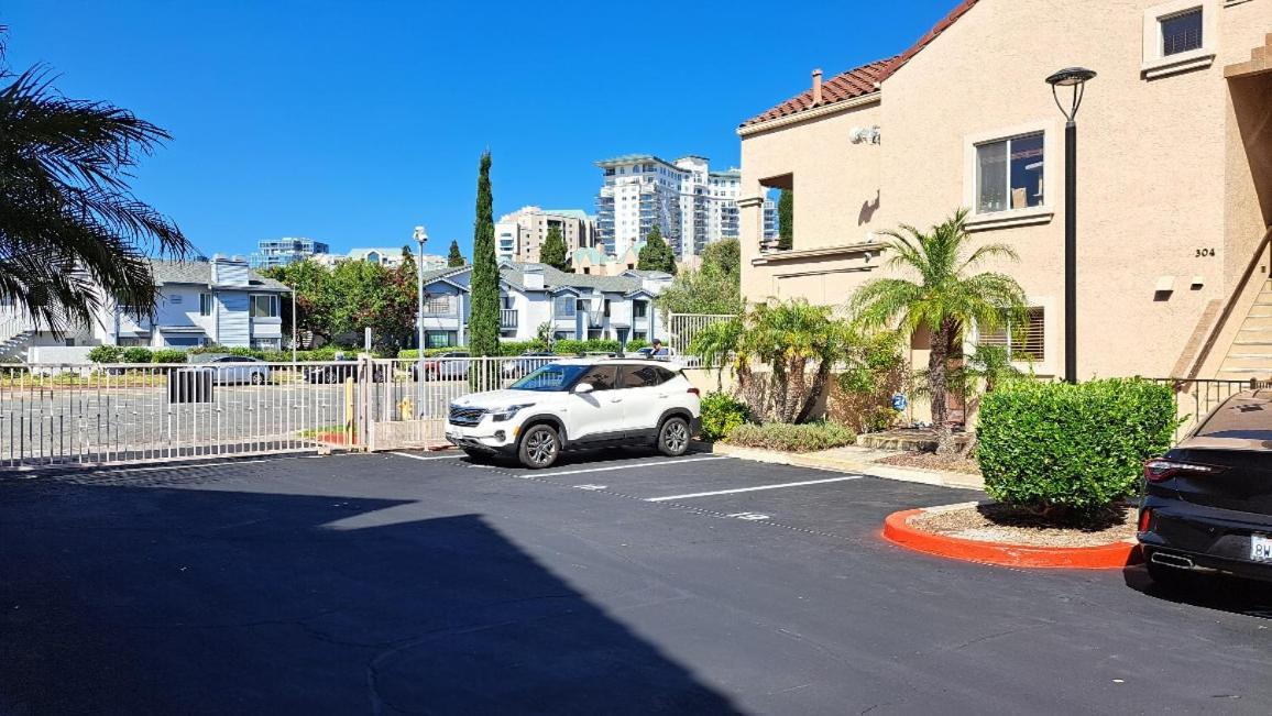 Apartamento Venetian Vacation La Jolla Two Bedroom Luxury Furnished Near And Utc Mall