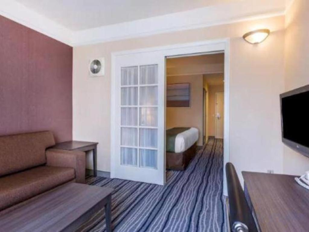 Hotel Ramada By Wyndham San Diego