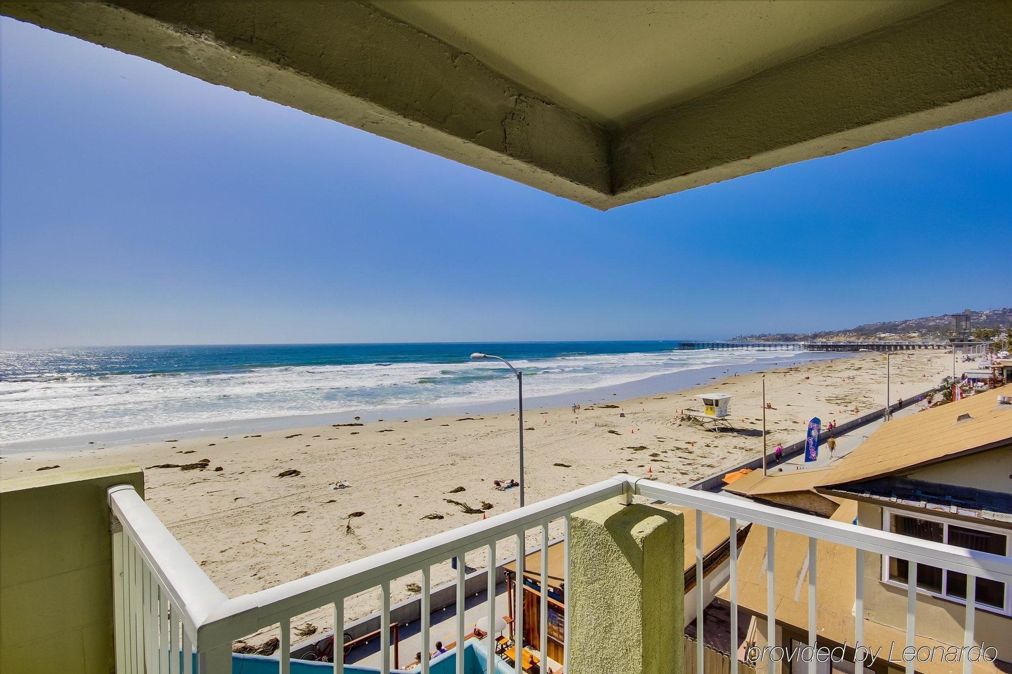 Surfer Beach Hotel 3*