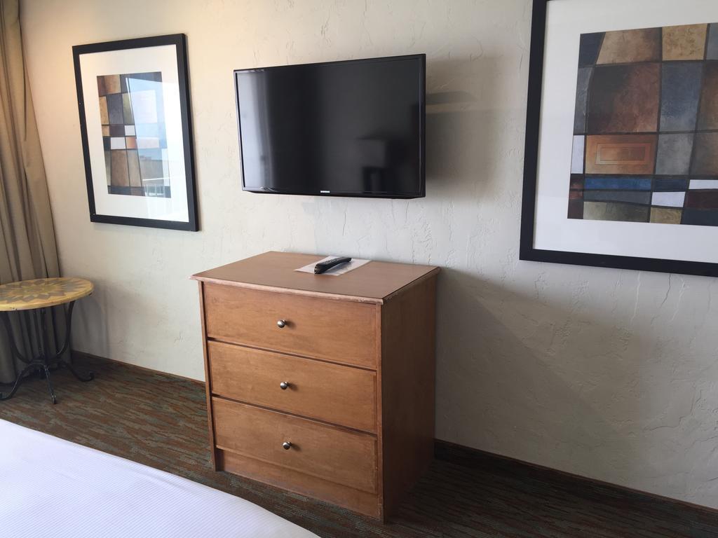 Surfer Beach 3* San Diego