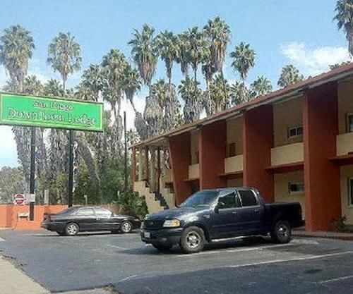 Motel Downtown 2*