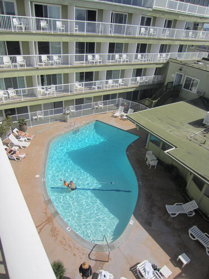 Hotel Surfer Beach