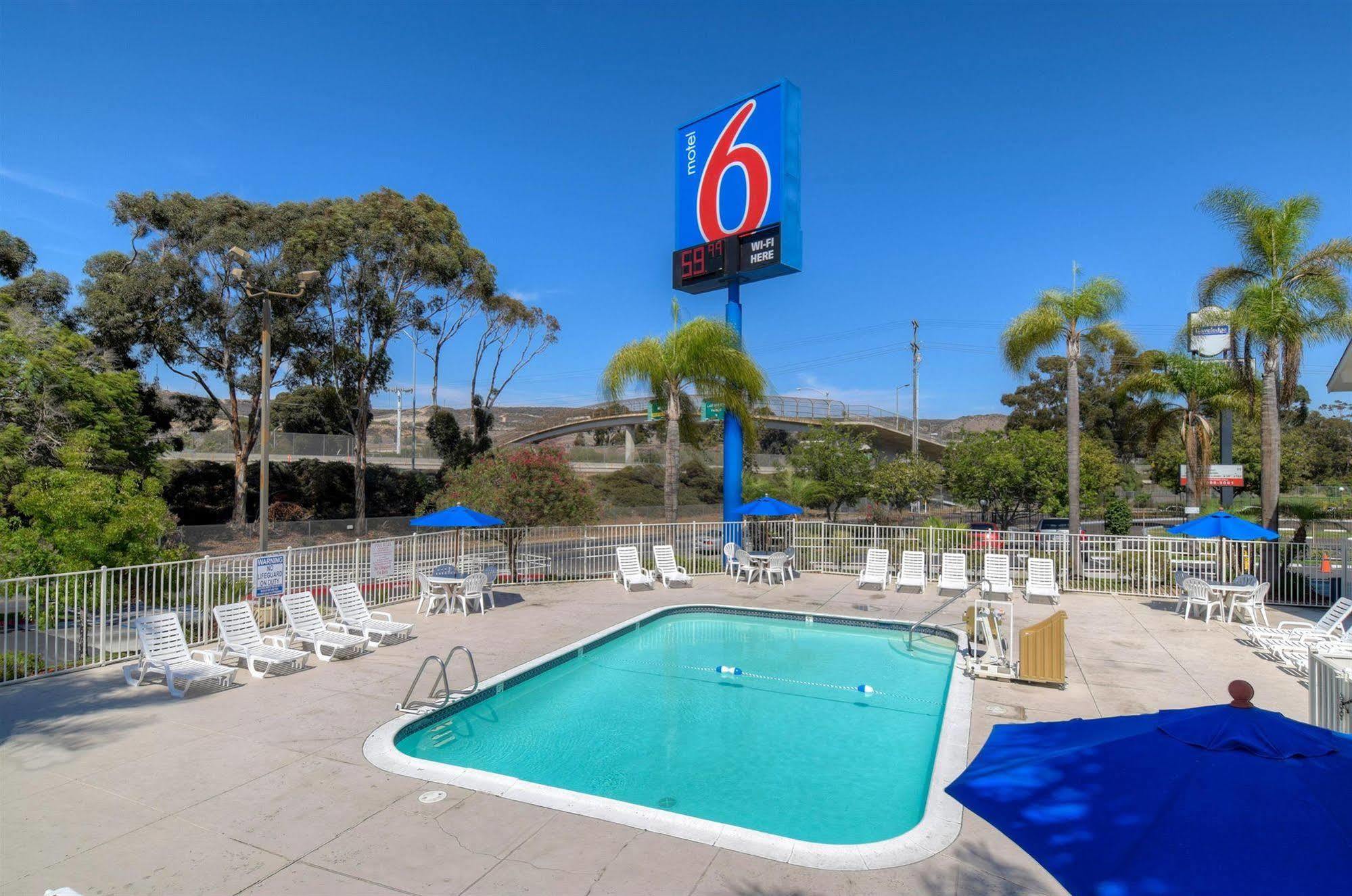 6-san Ysidro, Ca - - Border Hotel