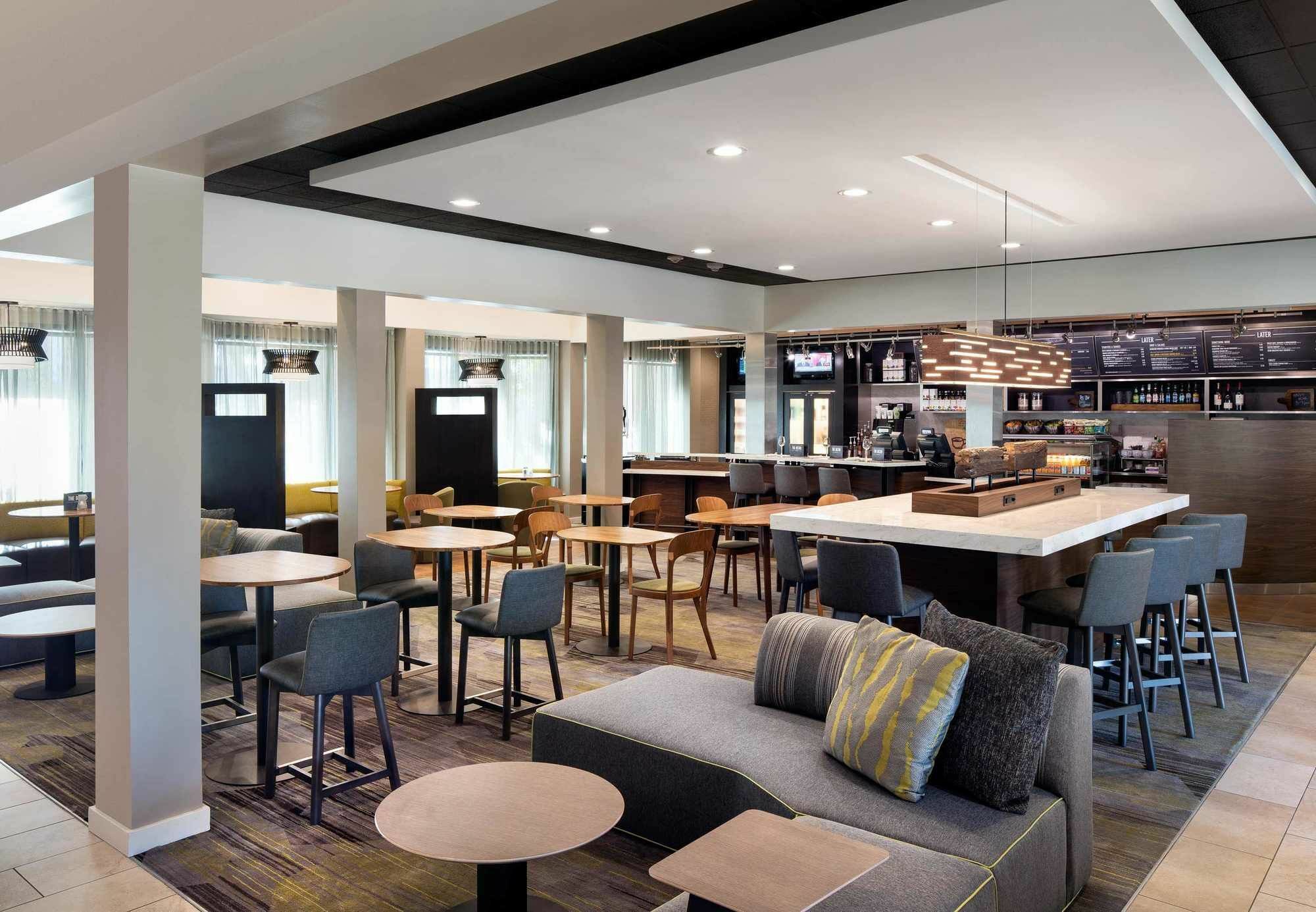 Courtyard By Marriott Sorrento Valley