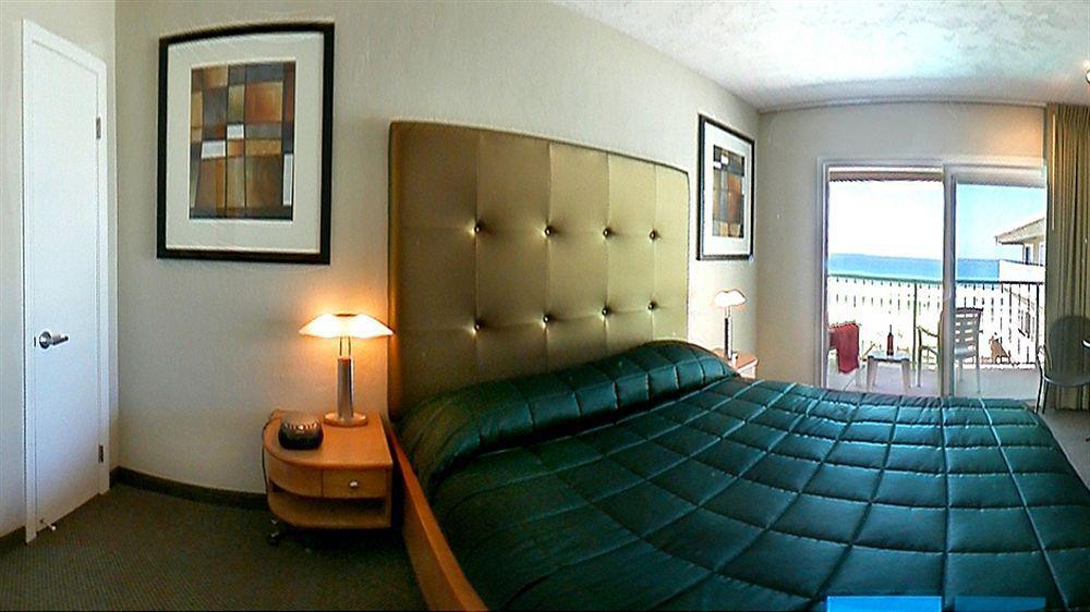 Surfer Beach Hotel San Diego